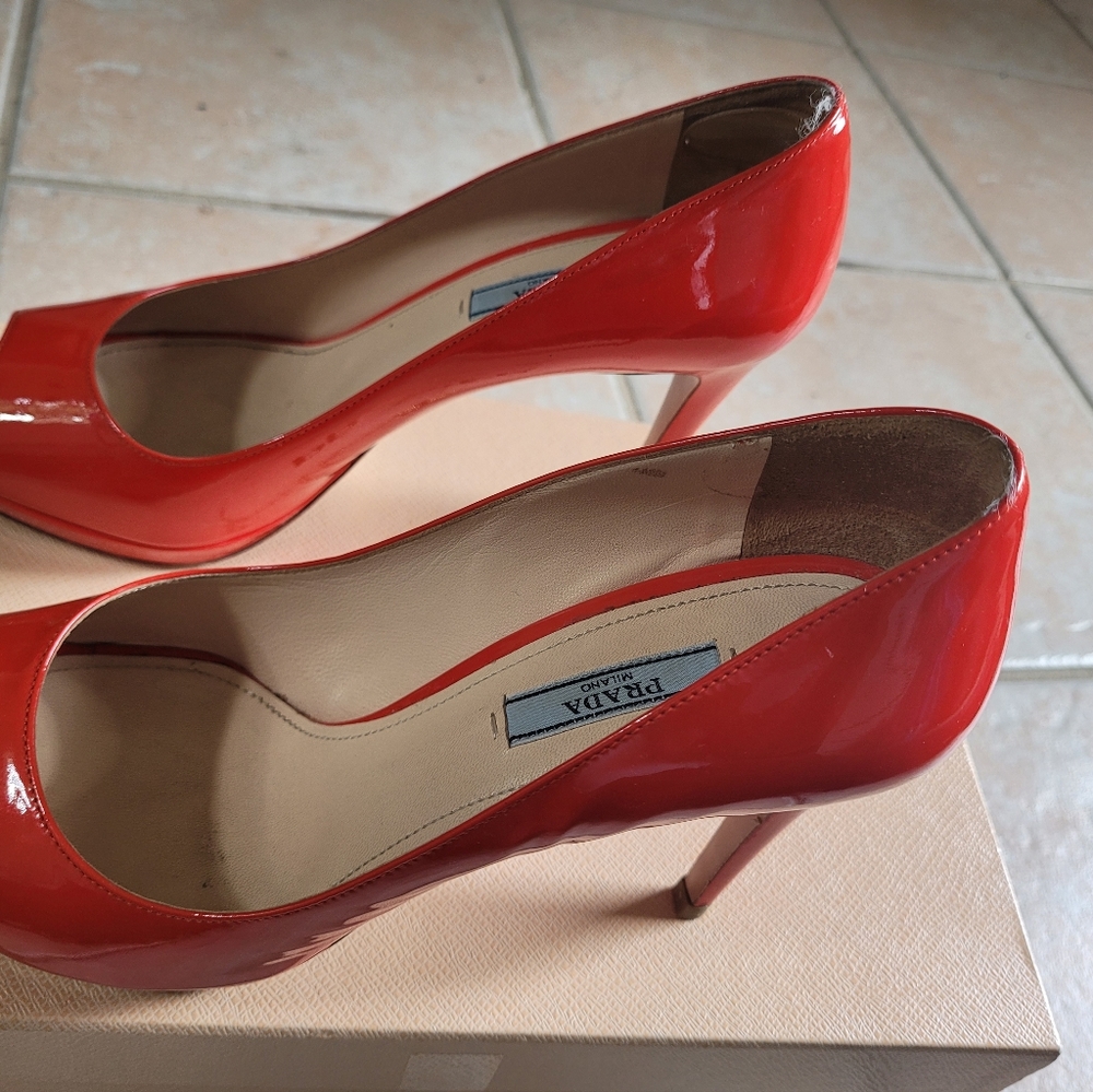 PRADA HEELS 👠 - Picture 5 of 8